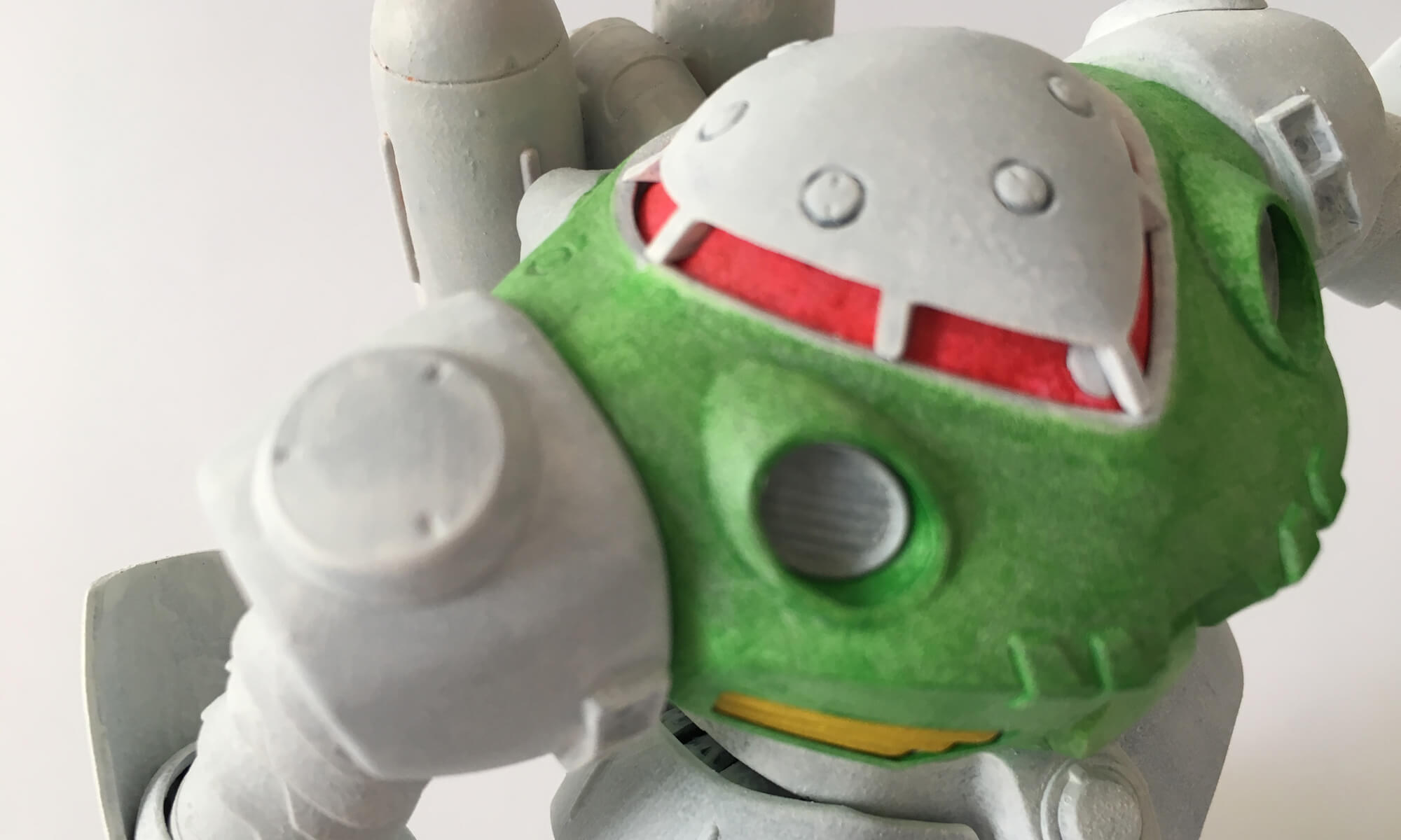丁寧にガンプラを作る