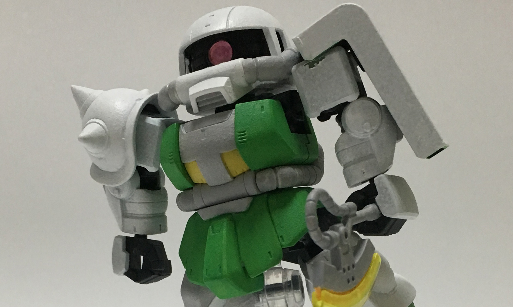 丁寧にガンプラを作る